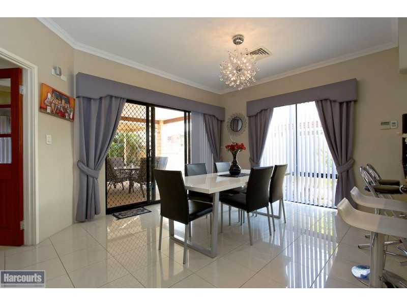 19 Chivalry Way, Atwell WA 6164