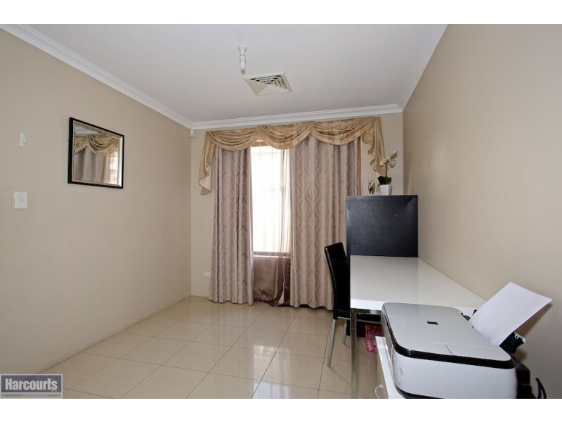 19 Chivalry Way, Atwell WA 6164