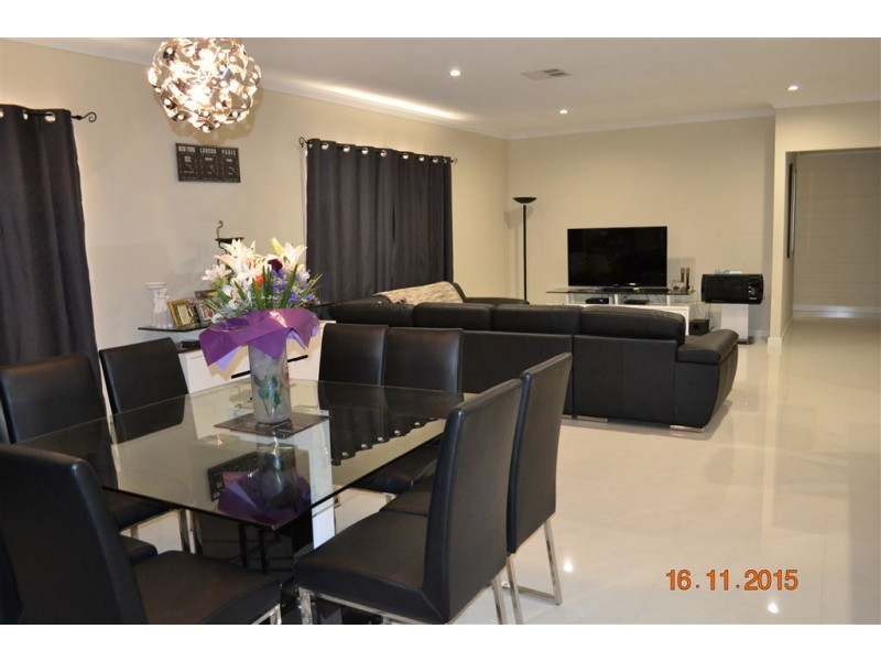 27B Figtree Avenue, Munster WA 6166