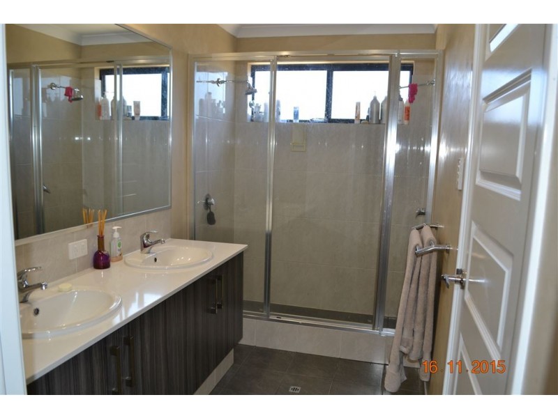 27B Figtree Avenue, Munster WA 6166