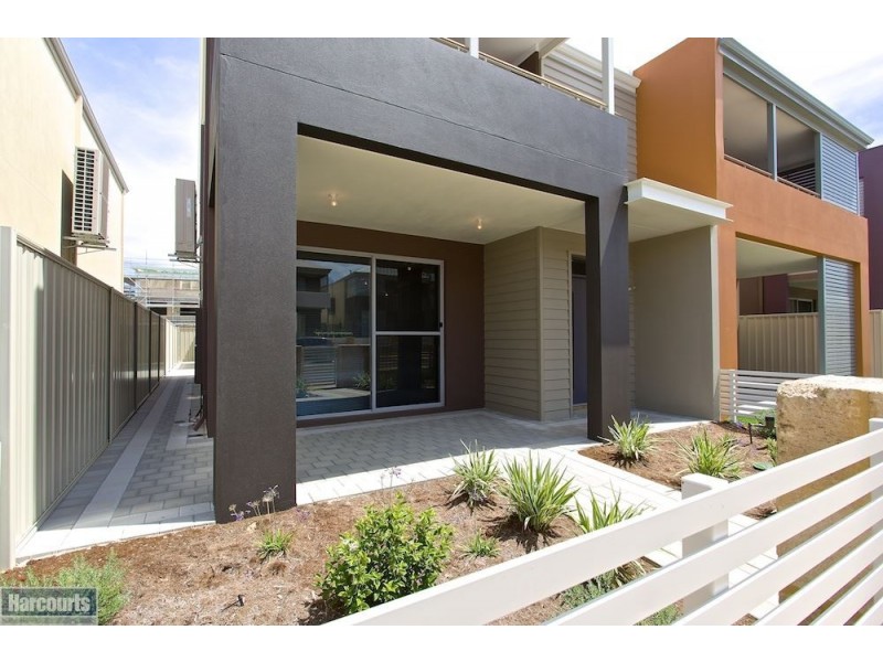 17 Affable Way, Atwell WA 6164