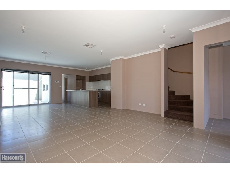 17 Affable Way, Atwell WA 6164