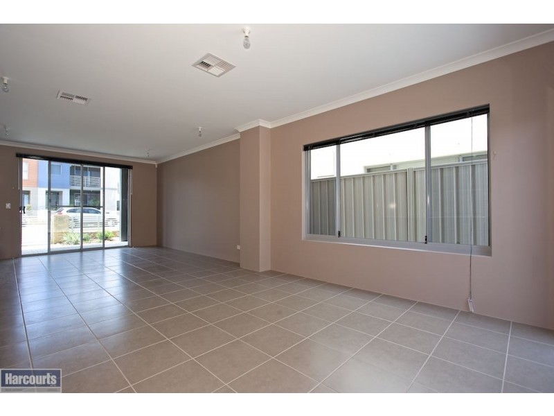 17 Affable Way, Atwell WA 6164