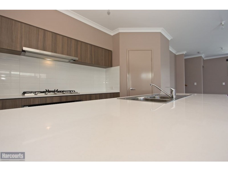 17 Affable Way, Atwell WA 6164