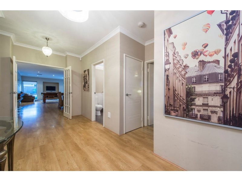 10 Mingara Avenue, Harrisdale WA 6112