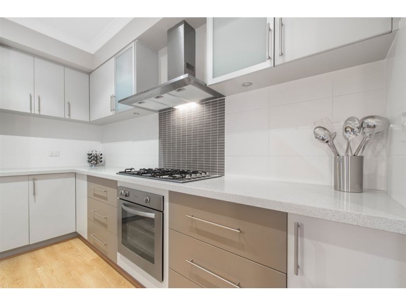 10 Mingara Avenue, Harrisdale WA 6112