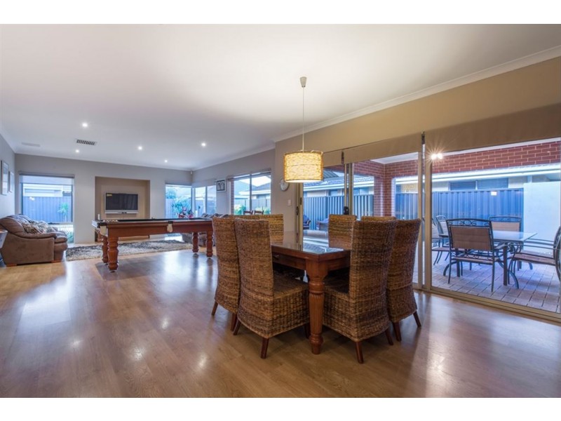 10 Mingara Avenue, Harrisdale WA 6112