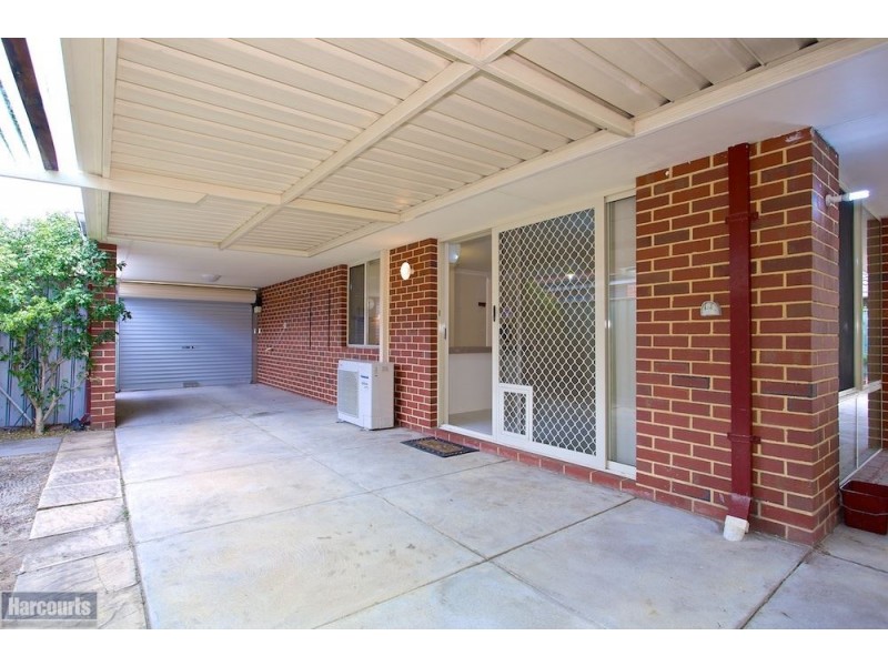 16 Wah Court, Atwell WA 6164