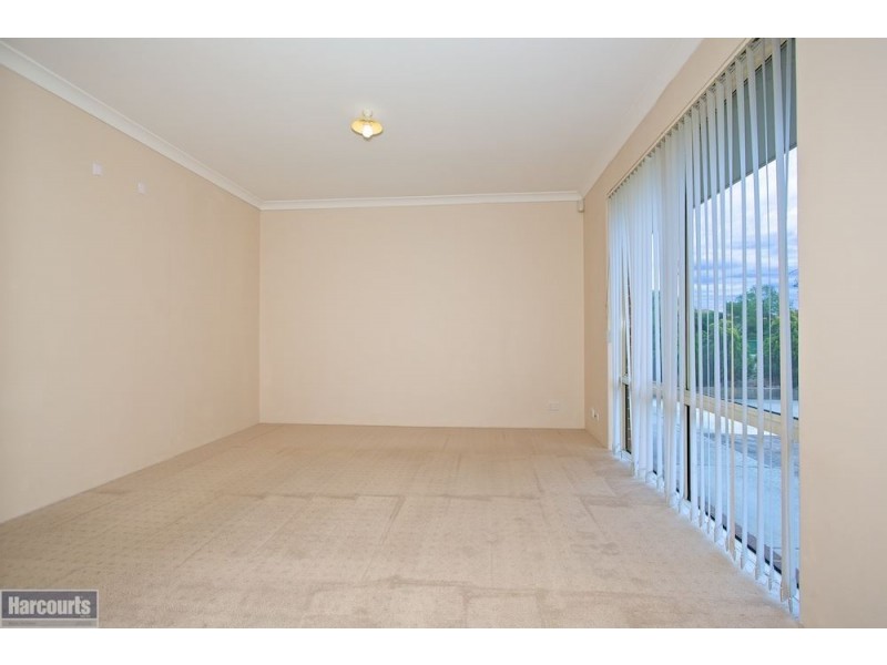 16 Wah Court, Atwell WA 6164