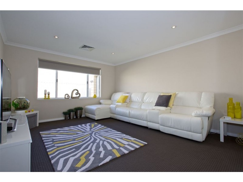 29 Descanso Loop, Aubin Grove WA 6164