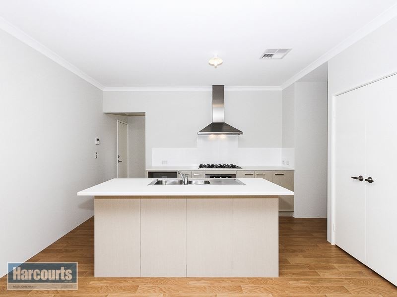 10 Canunda Approach, Wandi WA 6167