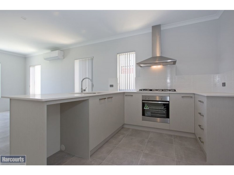 9 Thangoo Way, Golden Bay WA 6174