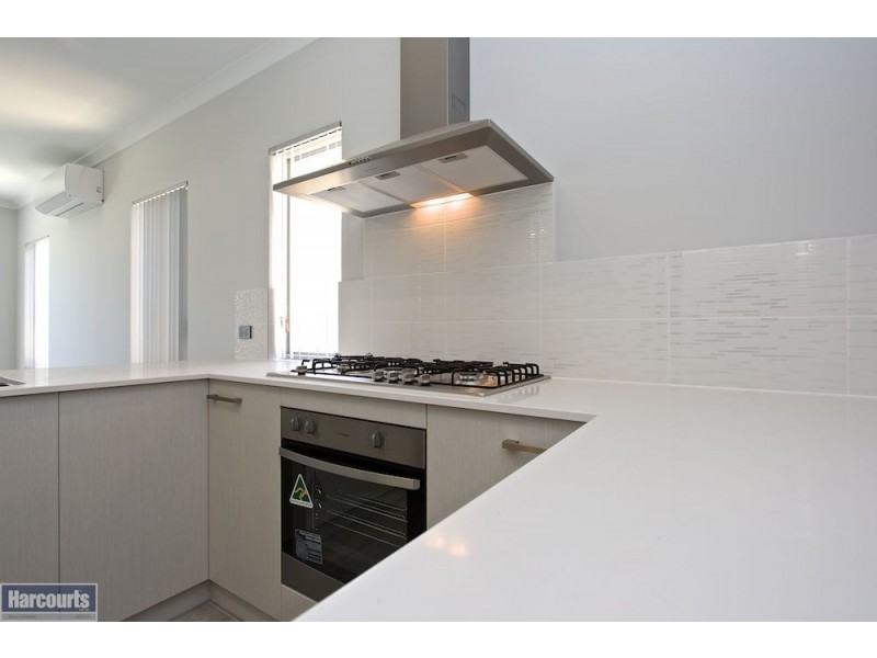 9 Thangoo Way, Golden Bay WA 6174