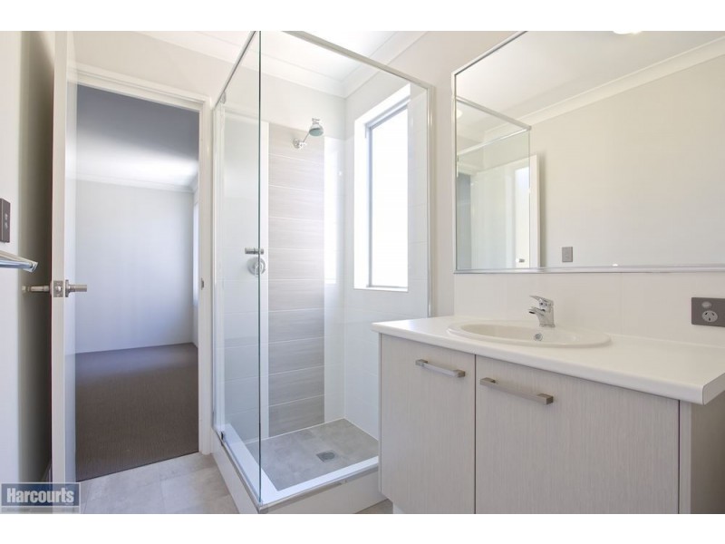 9 Thangoo Way, Golden Bay WA 6174