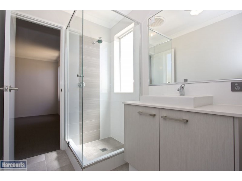 72 Adelong Avenue, Golden Bay WA 6174