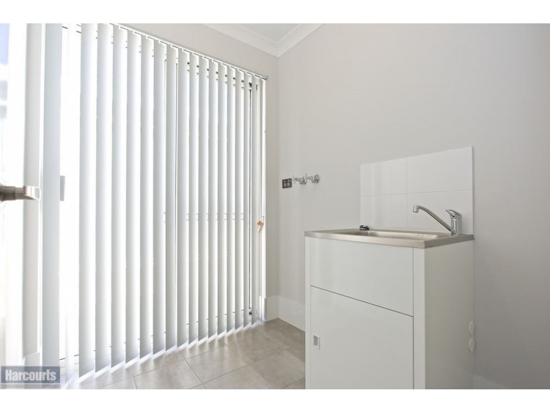 72 Adelong Avenue, Golden Bay WA 6174