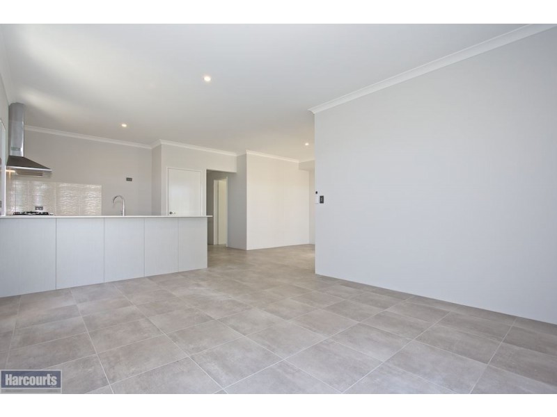 72 Adelong Avenue, Golden Bay WA 6174