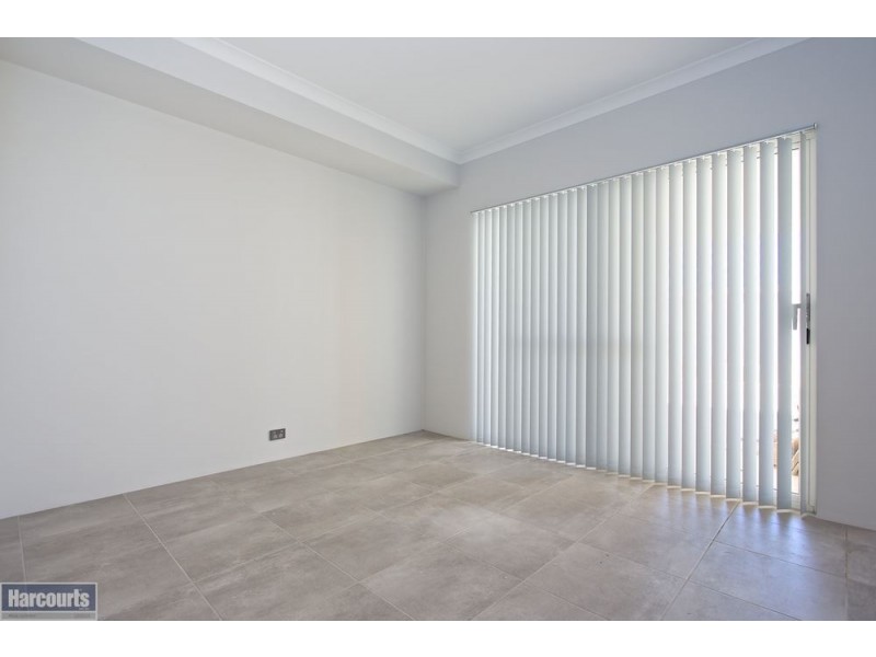 72 Adelong Avenue, Golden Bay WA 6174