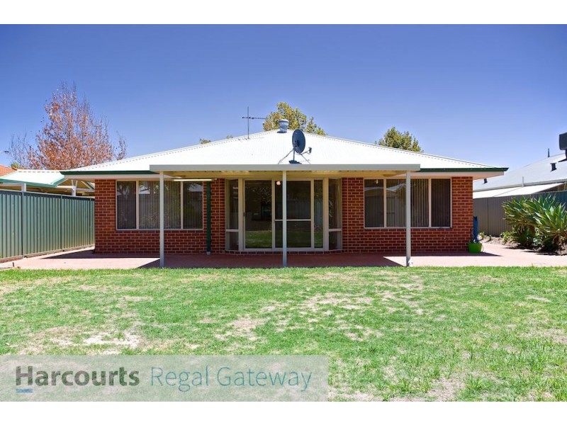 8 Hedges Retreat, Atwell WA 6164