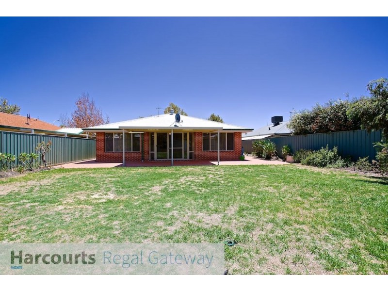 8 Hedges Retreat, Atwell WA 6164