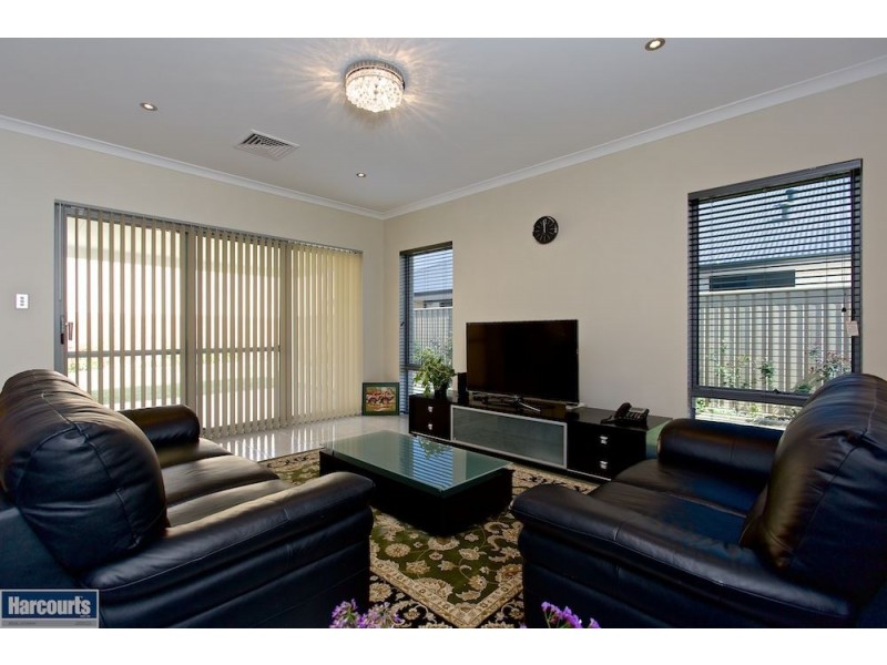 63 Bellingham Road, Hammond Park WA 6164