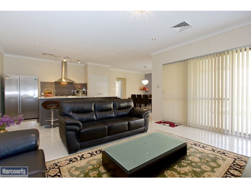 63 Bellingham Road, Hammond Park WA 6164