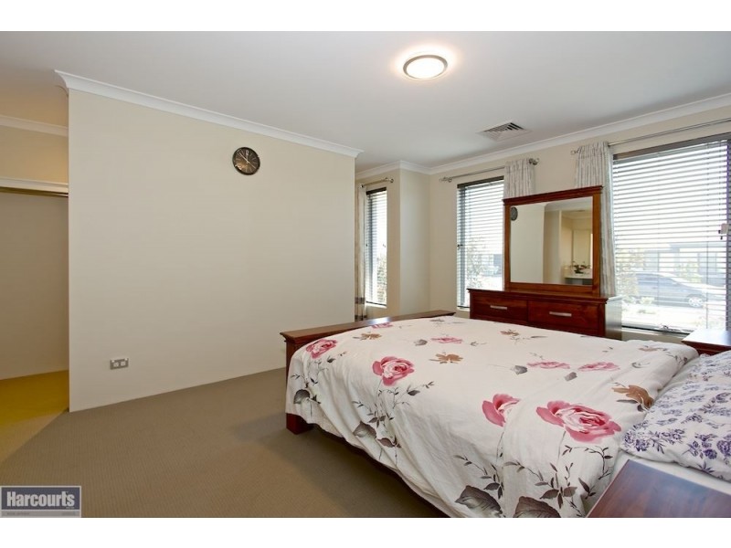 63 Bellingham Road, Hammond Park WA 6164