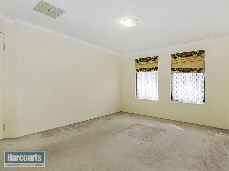 373 Fulham Street, Cloverdale WA 6105