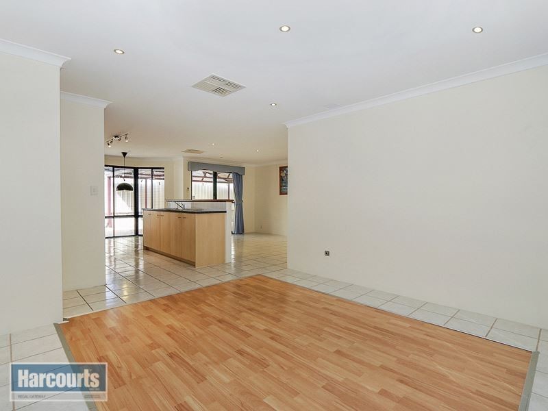 373 Fulham Street, Cloverdale WA 6105