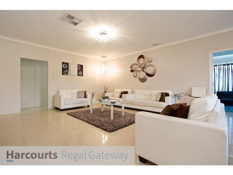 1 Dianella Road, Hammond Park WA 6164