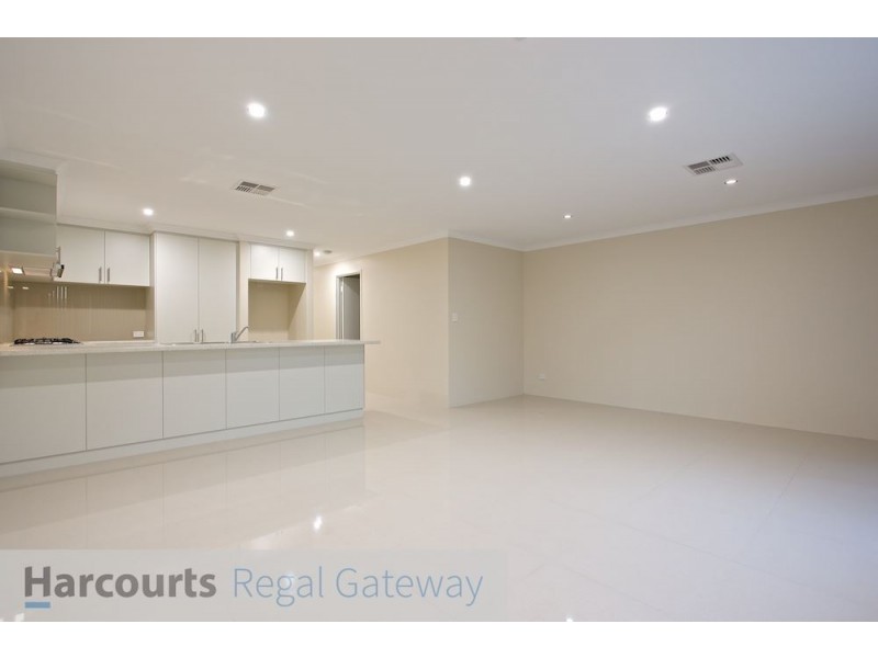 8 Towarri Way, Wandi WA 6167