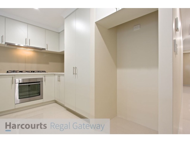 8 Towarri Way, Wandi WA 6167