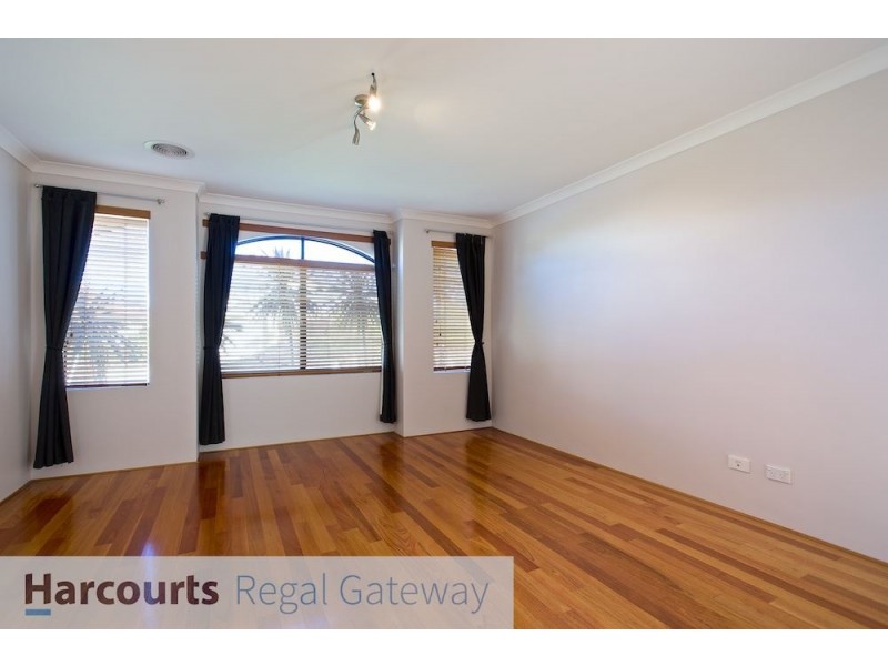 7 Fellowship Link, Atwell WA 6164