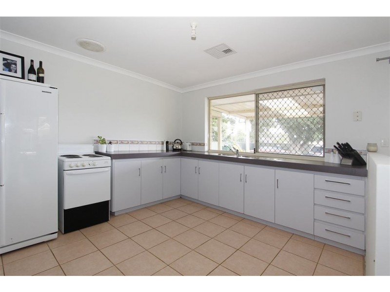 149 Seventh Road, Armadale WA 6112