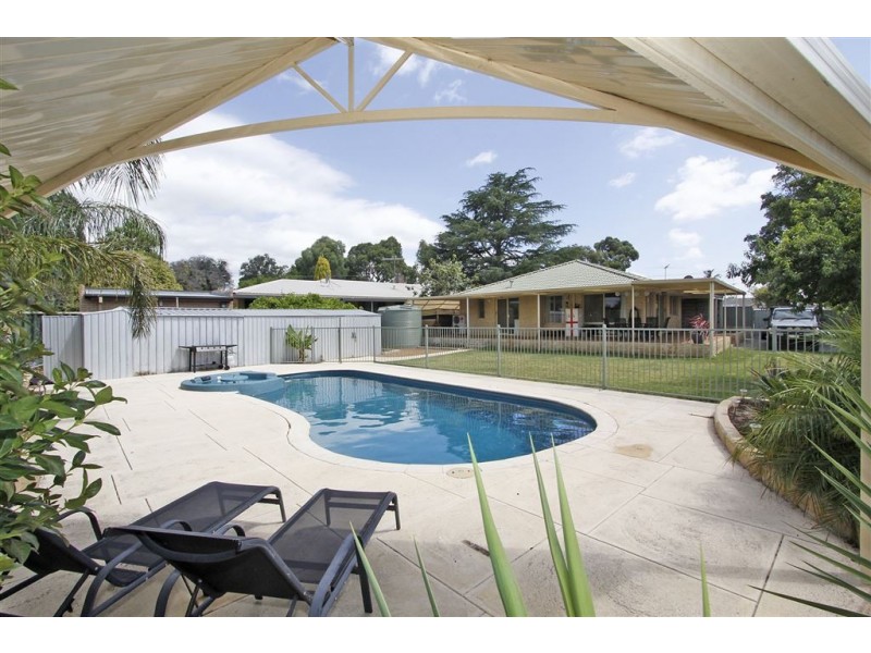 149 Seventh Road, Armadale WA 6112