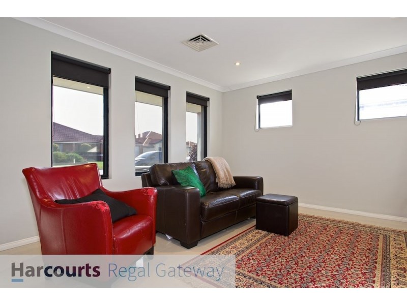 30 Sanguine Way, Atwell WA 6164