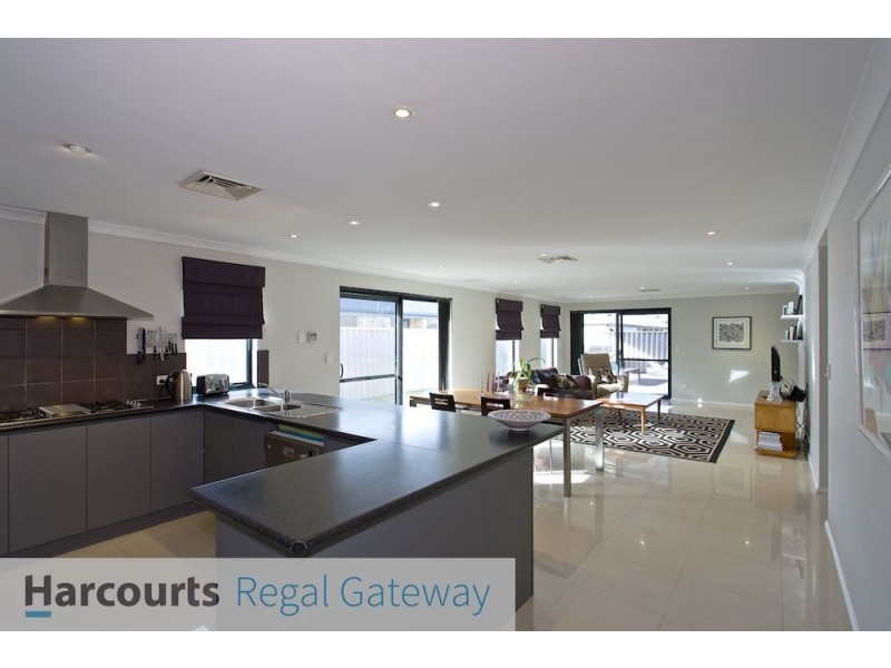 30 Sanguine Way, Atwell WA 6164