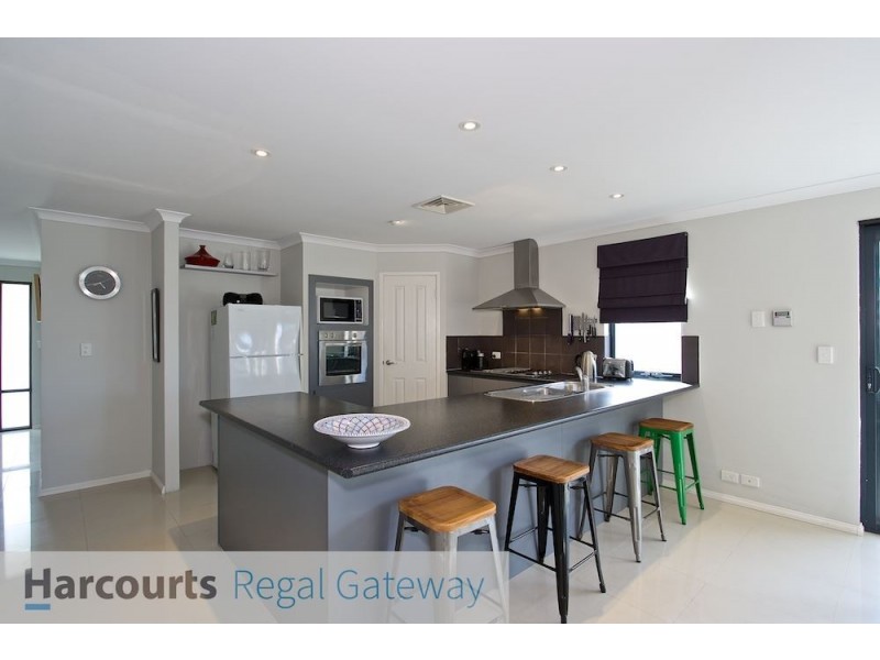 30 Sanguine Way, Atwell WA 6164