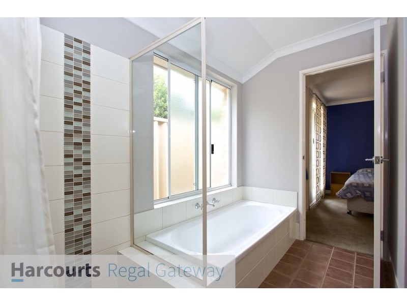 23 Patchouli Circle, Atwell WA 6164