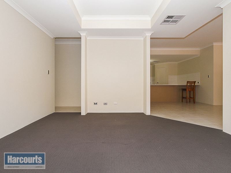 32 Longwood Bend, Aubin Grove WA 6164