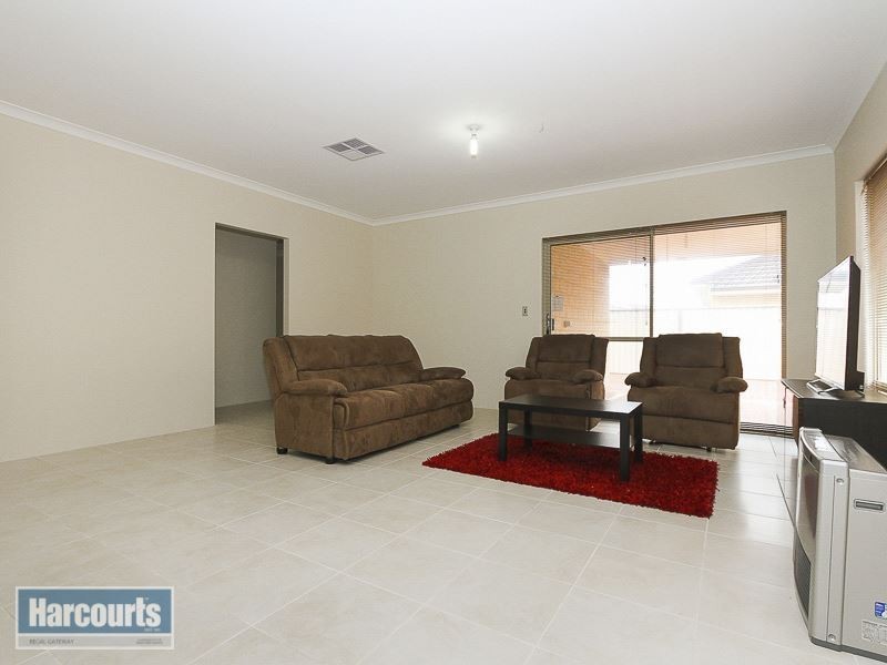 32 Longwood Bend, Aubin Grove WA 6164