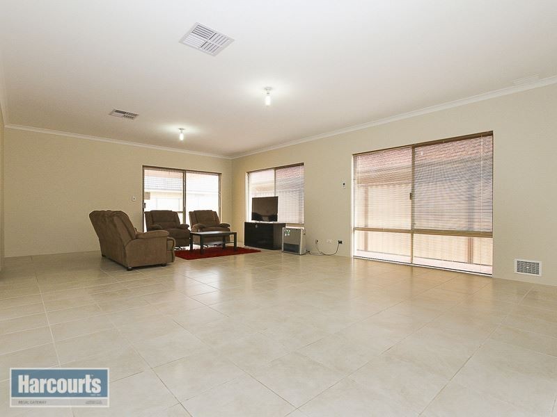32 Longwood Bend, Aubin Grove WA 6164