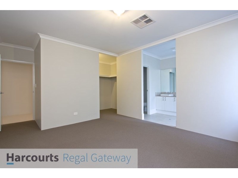 6 Foxglove Street, Piara Waters WA 6112