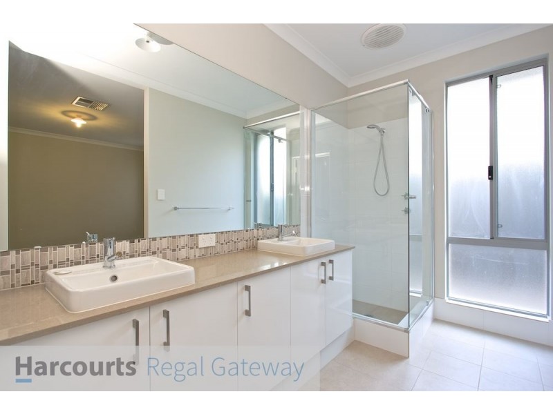 6 Foxglove Street, Piara Waters WA 6112