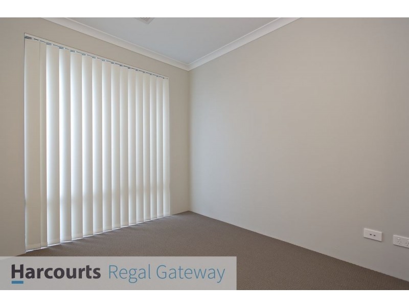 6 Foxglove Street, Piara Waters WA 6112