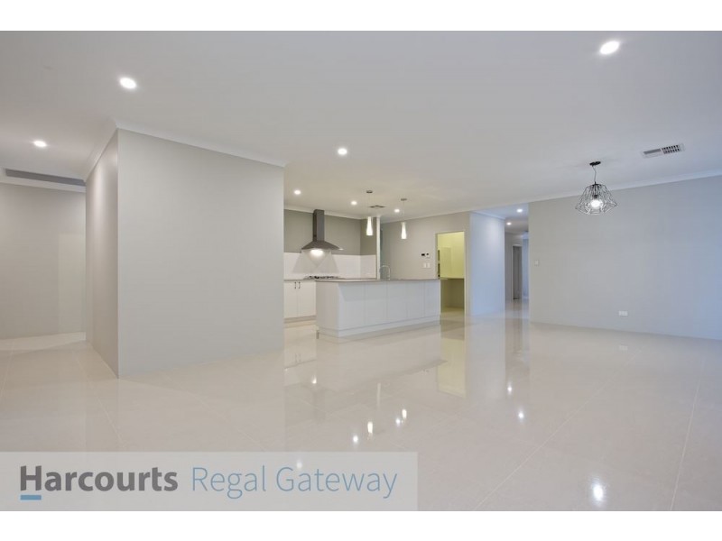 6 Foxglove Street, Piara Waters WA 6112
