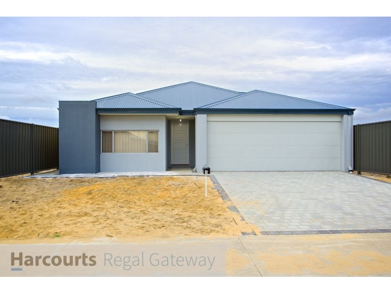 8 Brampton Road, Wandi WA 6167