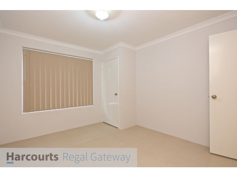8 Brampton Road, Wandi WA 6167