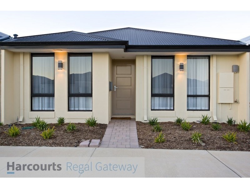 8 Towarri Way, Wandi WA 6167