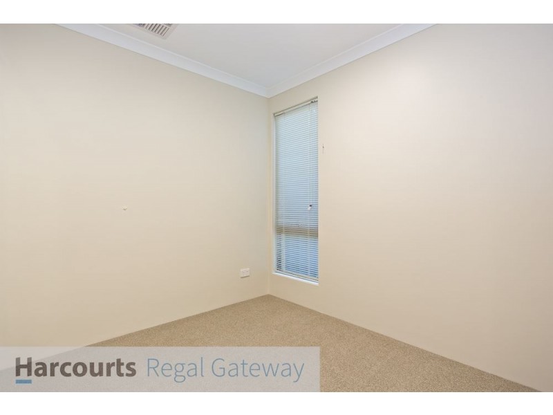 8 Towarri Way, Wandi WA 6167